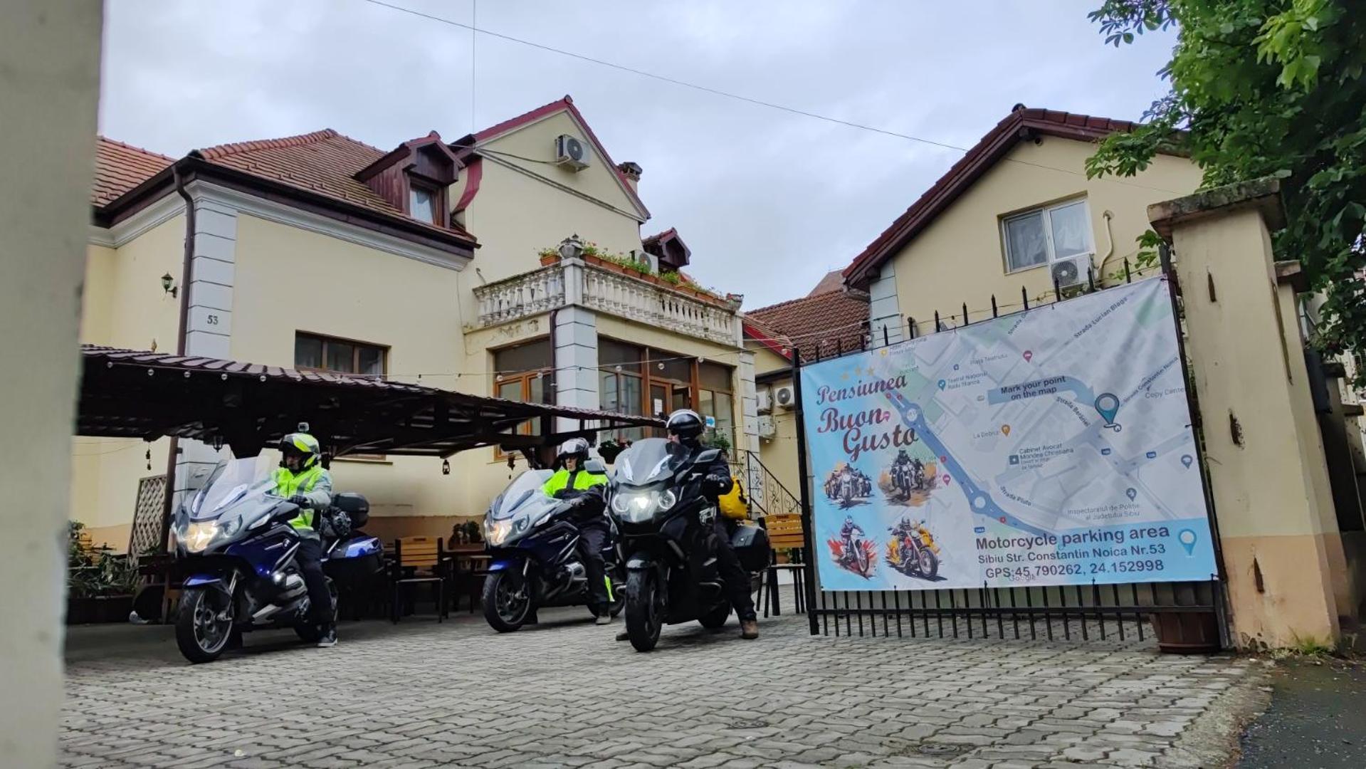 Pensiunea Buon Gusto Sibiu-Motorcyle Friendly,City Center Bagian luar foto